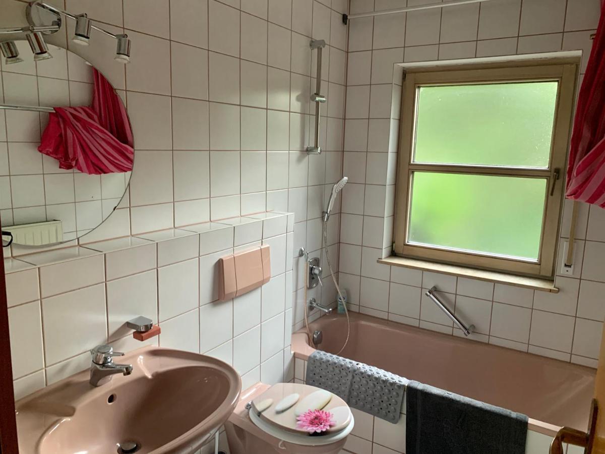 Einladendes Appartement Im Gruenen Fuer 2 Personen Ostrach ภายนอก รูปภาพ