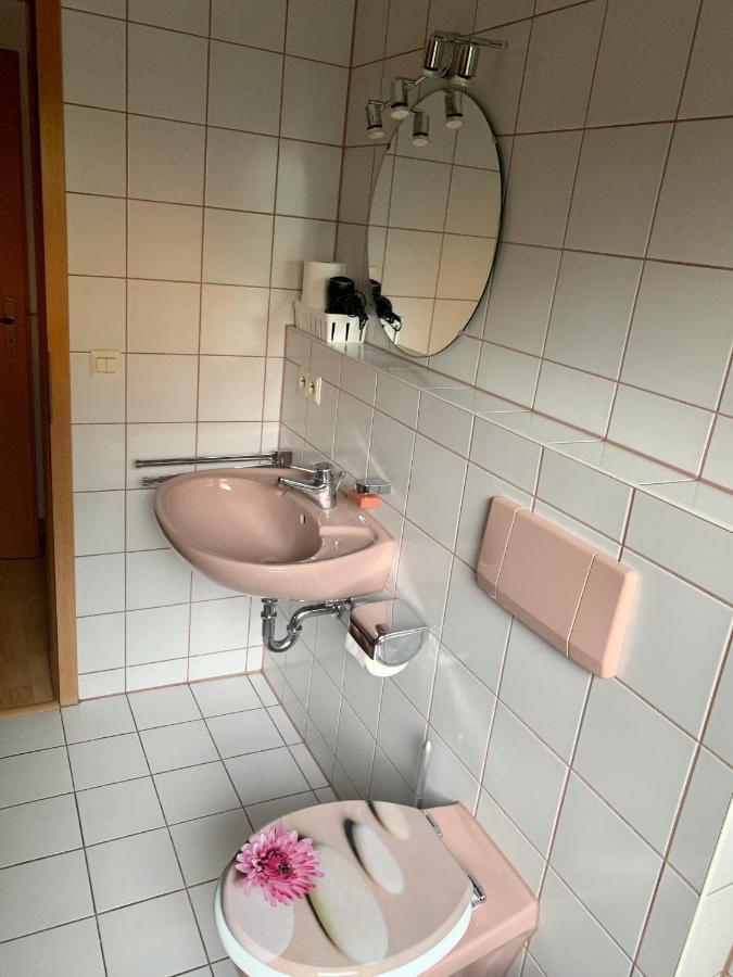 Einladendes Appartement Im Gruenen Fuer 2 Personen Ostrach ภายนอก รูปภาพ