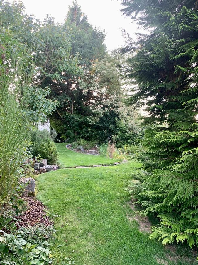 Einladendes Appartement Im Gruenen Fuer 2 Personen Ostrach ภายนอก รูปภาพ